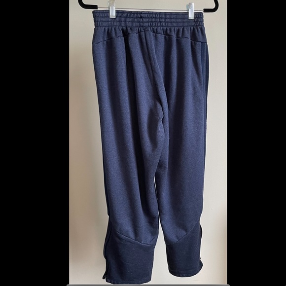 Adidas University of Michigan sweatpants (medium) - Picture 2 of 5